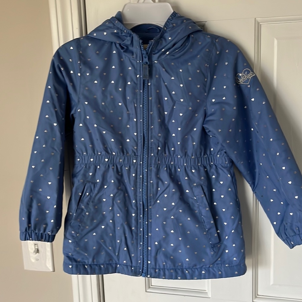 Osh Kosh little girls size 5/6. Fleece lined hooded raincoat. Blue/silver hearts